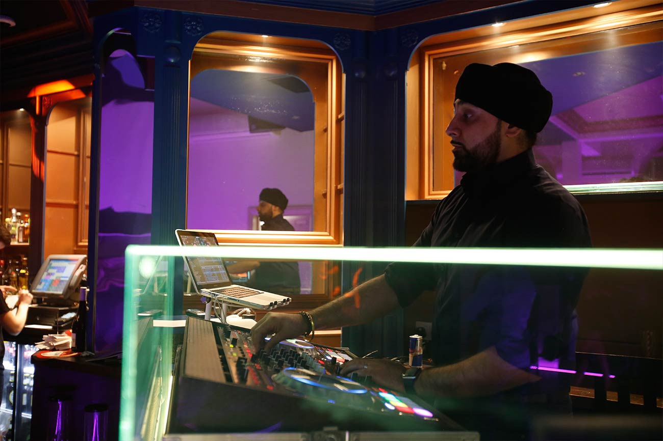 Gallery Spice Rack Lounge